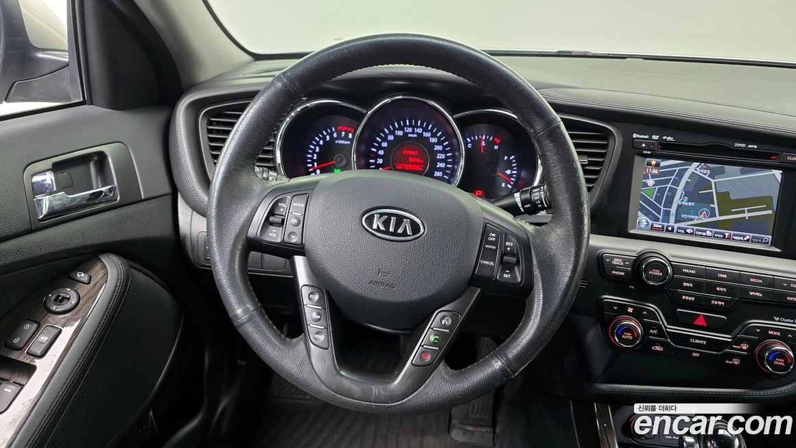 Kia K5 2011