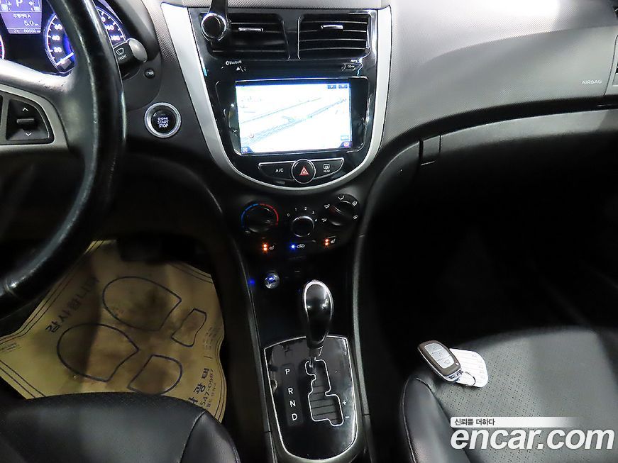 Hyundai Accent 2015