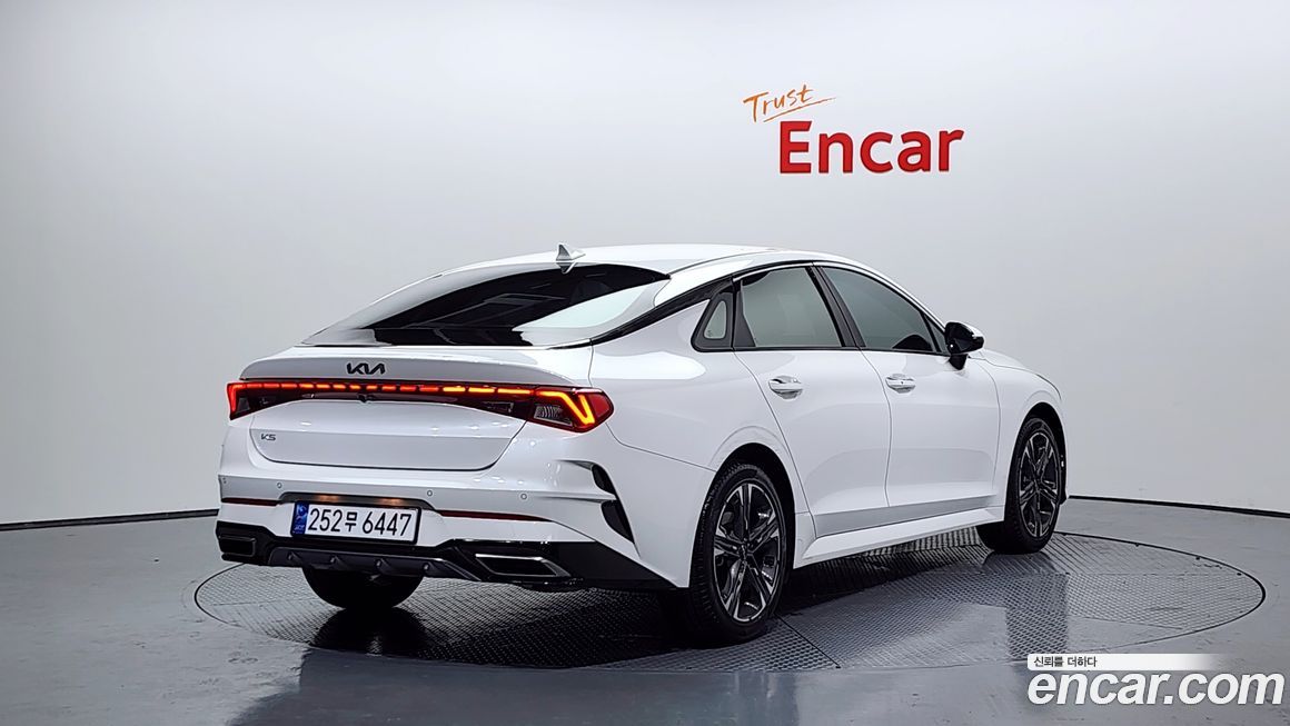 Kia K5 2023