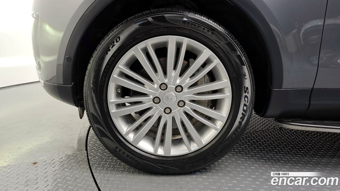 Land Rover Discovery 2019