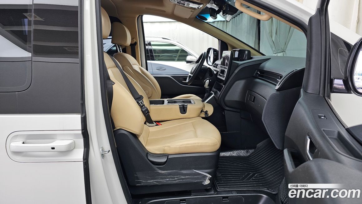 Hyundai Staria 2024
