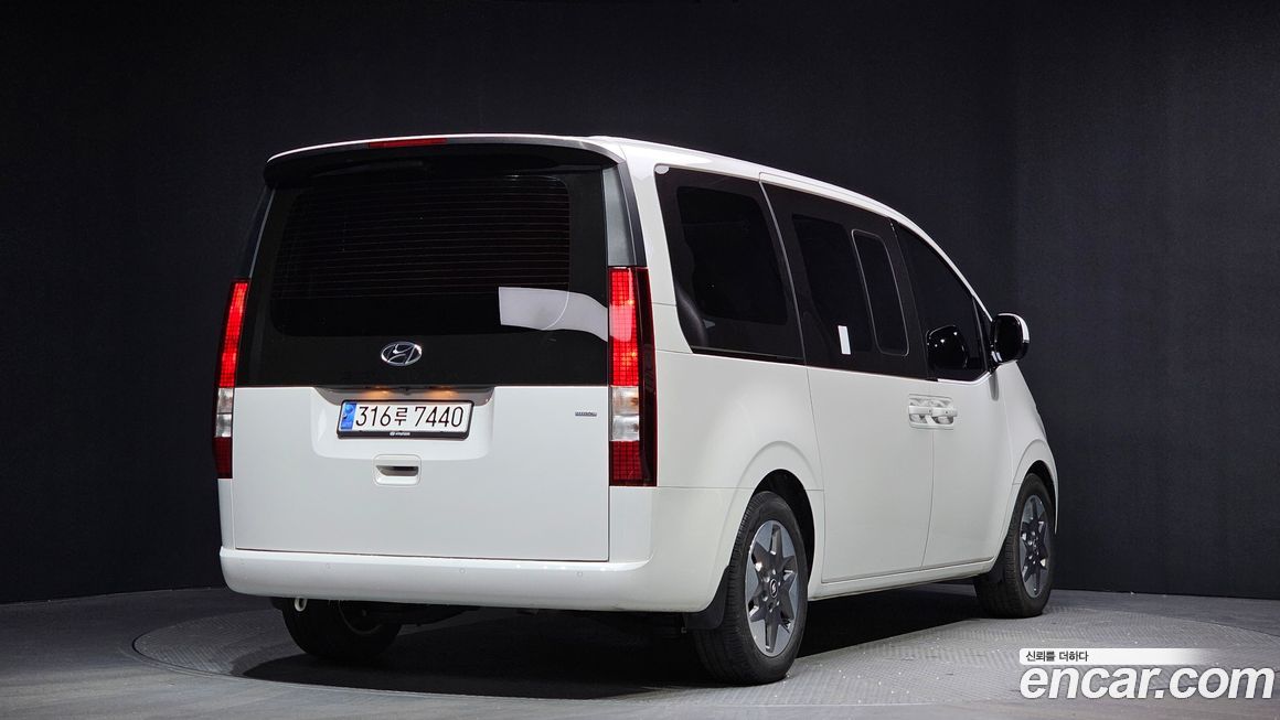 Hyundai Staria 2024