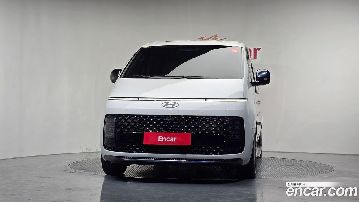 Hyundai Staria 2025