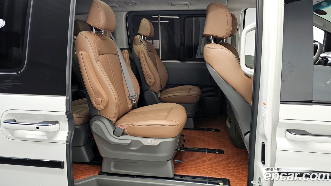 Hyundai Staria 2025