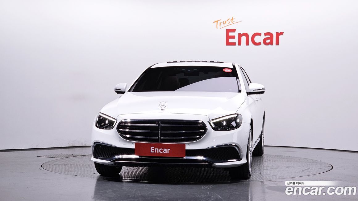 Mercedes-Benz E-Class 2022