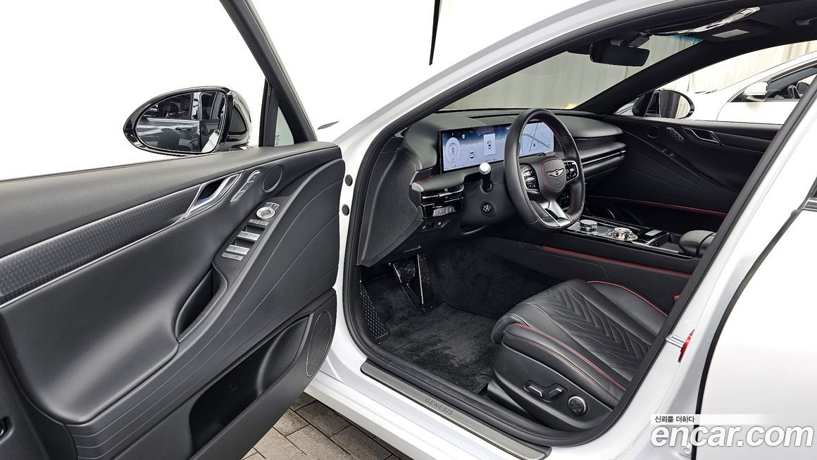 Genesis G80 2025