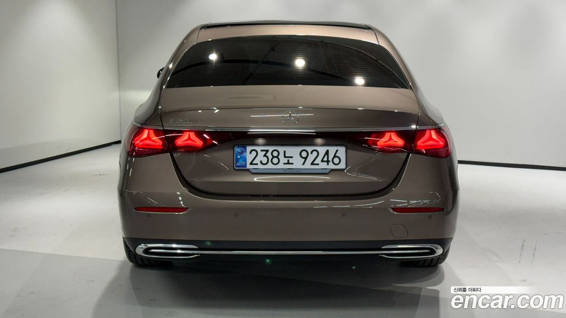 Mercedes-Benz E-Class 2025