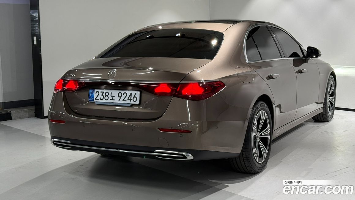 Mercedes-Benz E-Class 2025