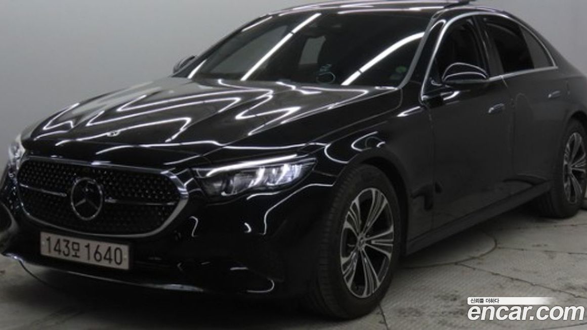 Mercedes-Benz E-Class 2024