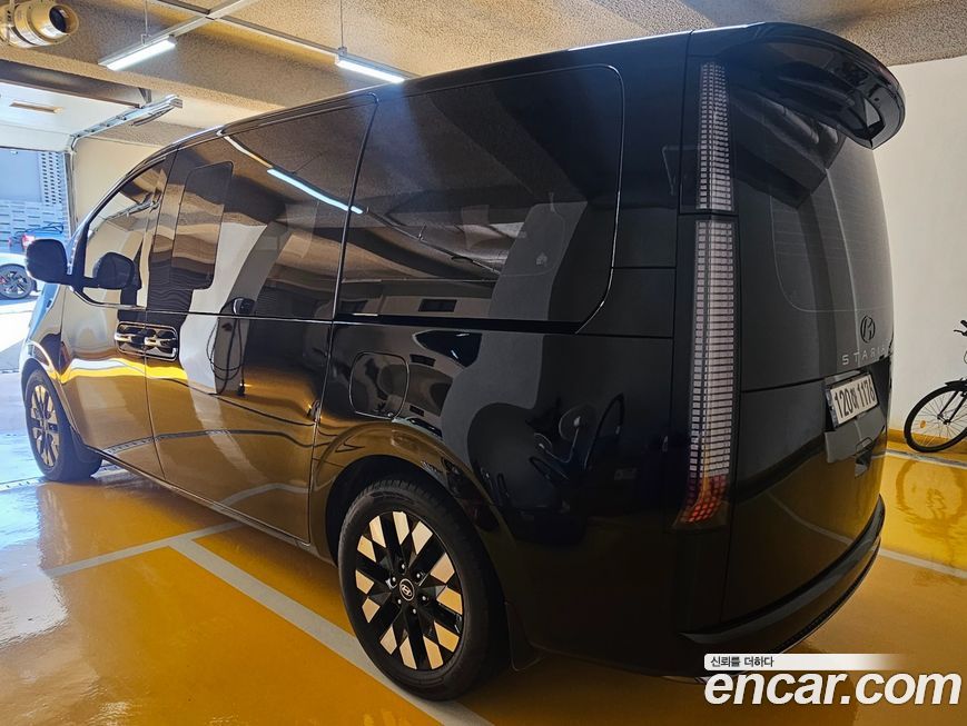 Hyundai Staria 2025