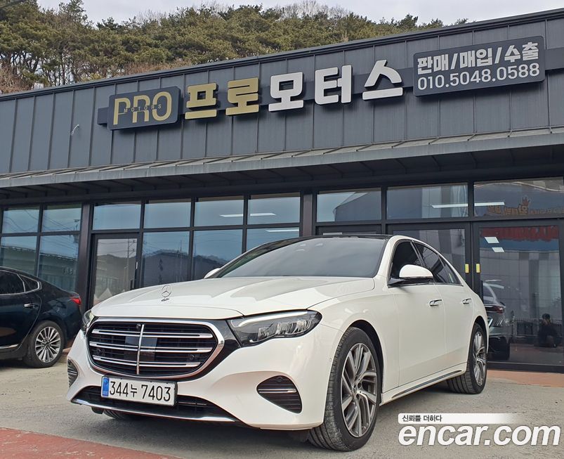 Mercedes-Benz E-Class 2024