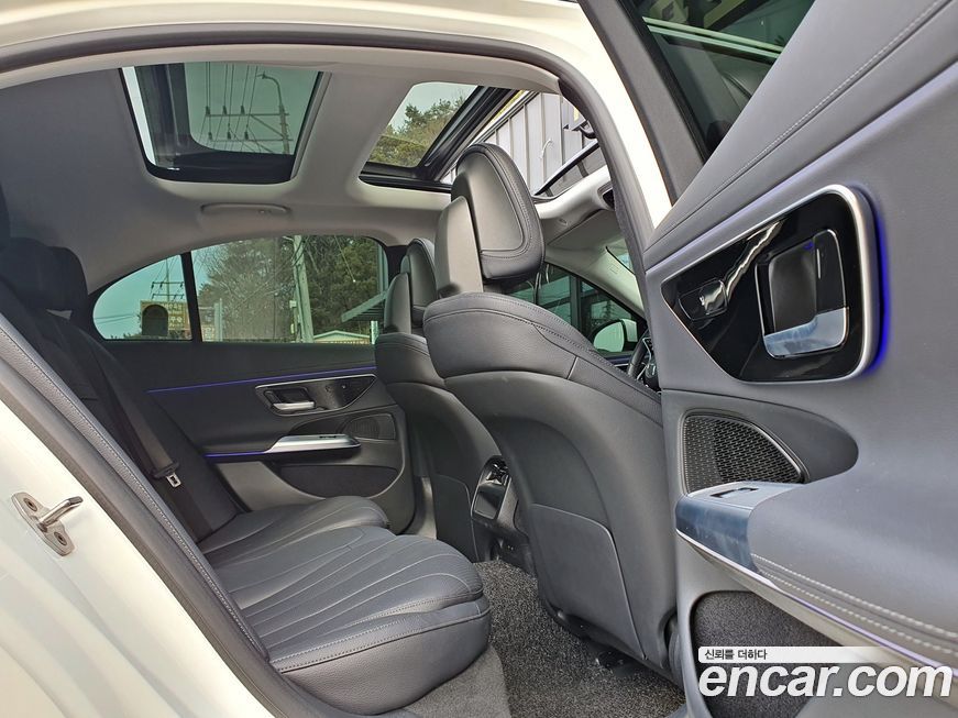 Mercedes-Benz E-Class 2024