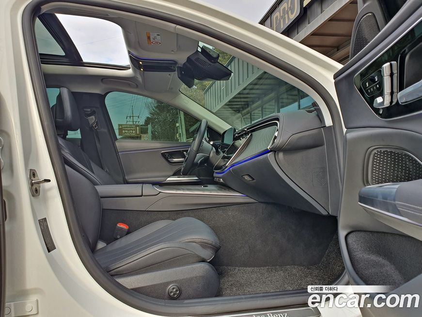 Mercedes-Benz E-Class 2024