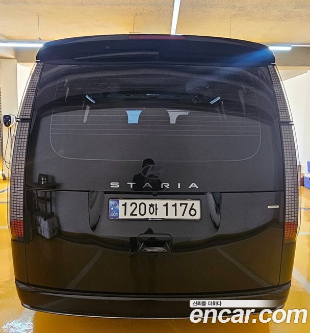 Hyundai Staria 2025
