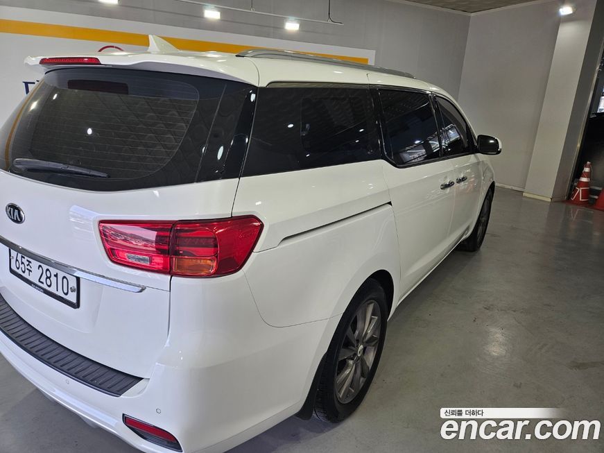 Kia Canival 2019