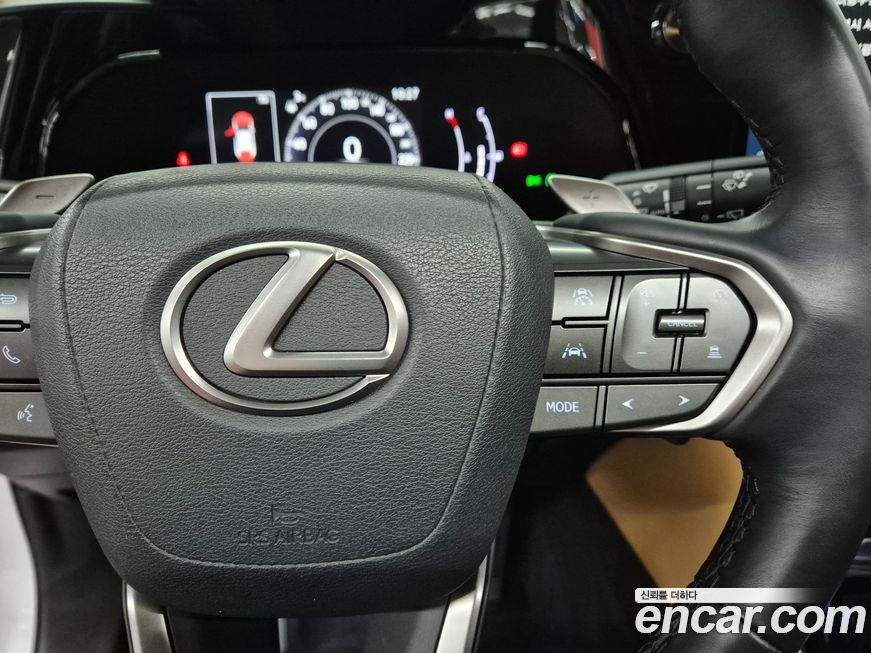 Lexus NX 2025