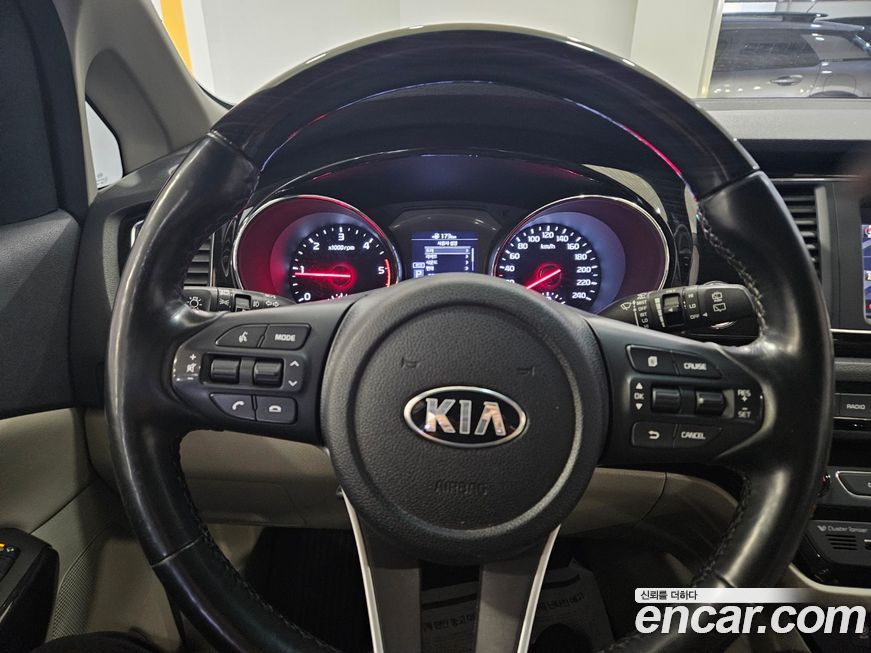Kia Canival 2019