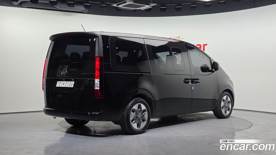 Hyundai Staria 2022