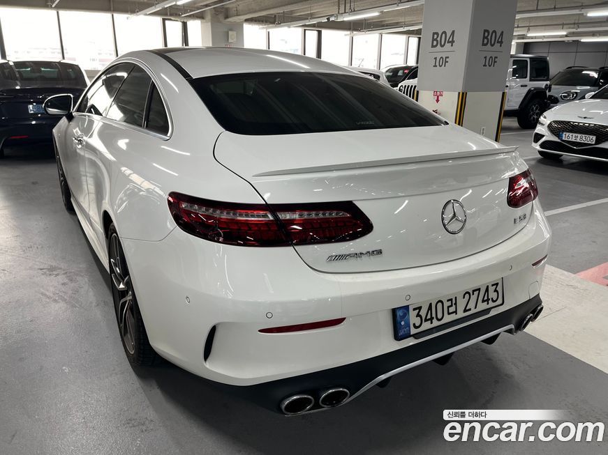 Mercedes-Benz E-Class 2022