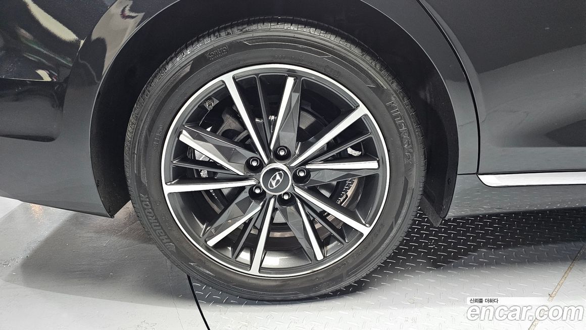 Hyundai Grandeur 2021