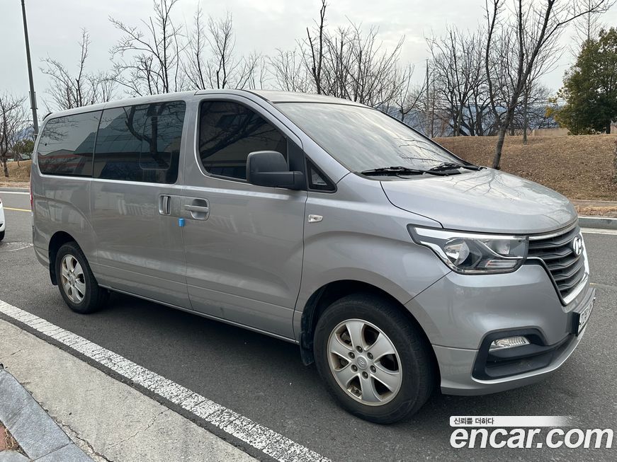 Hyundai Starex 2019