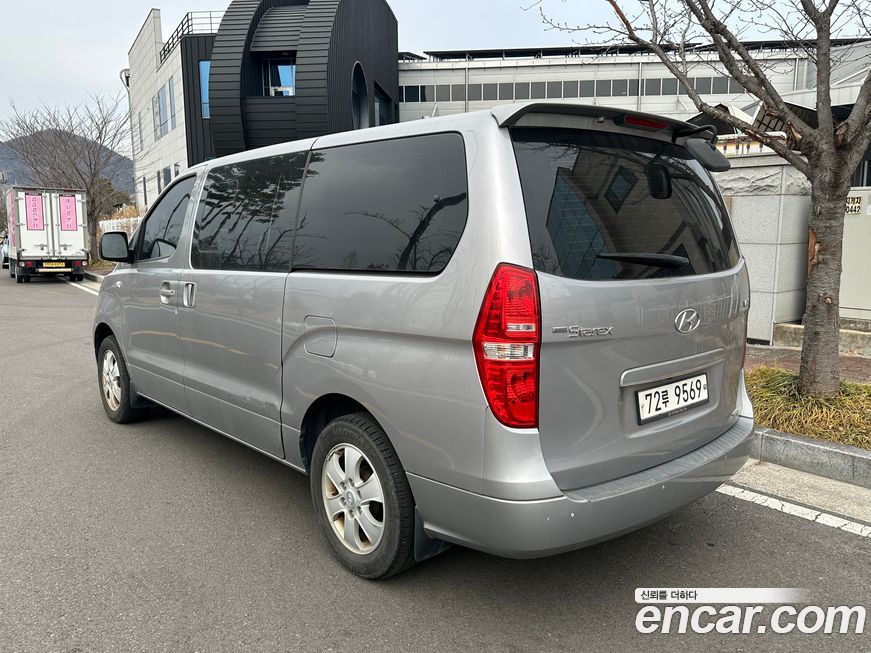Hyundai Starex 2019