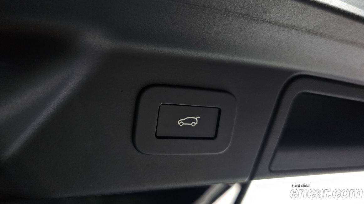 Land Rover Range Rover Velar 2025