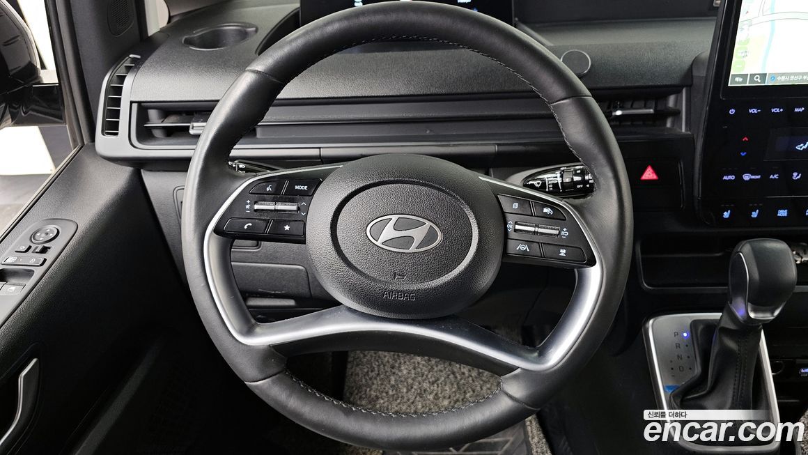 Hyundai Staria 2025