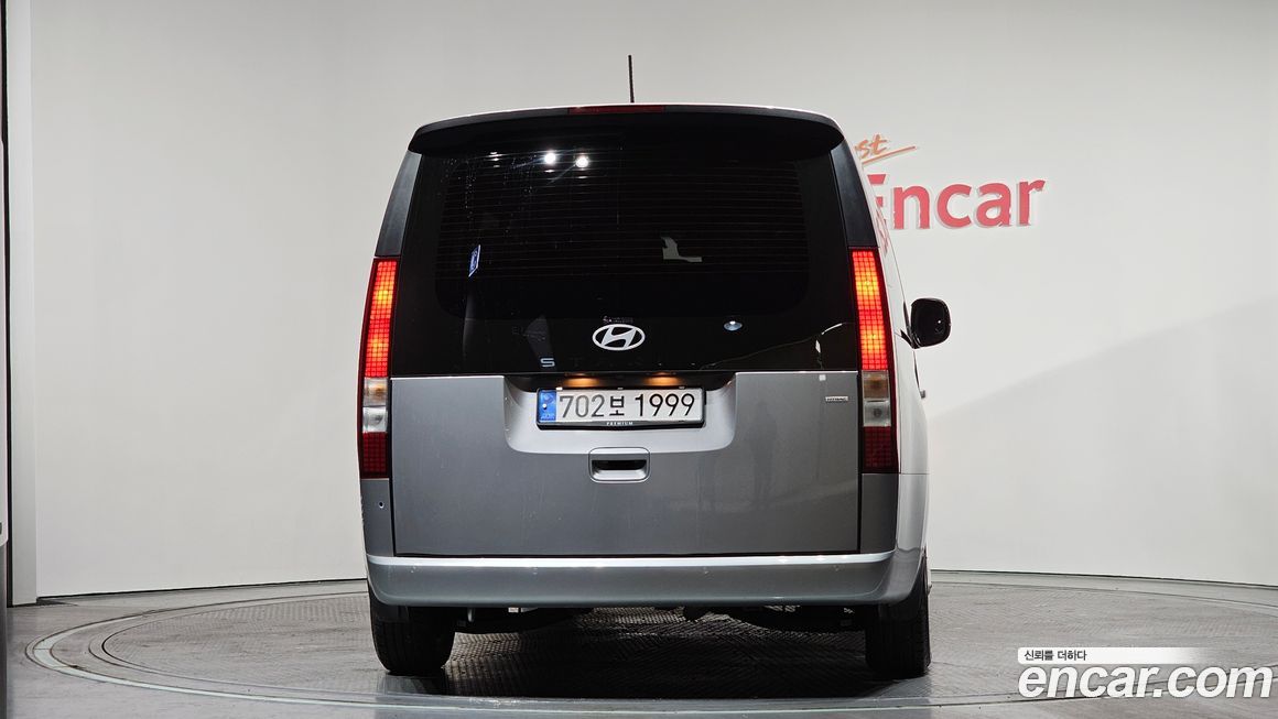 Hyundai Staria 2025