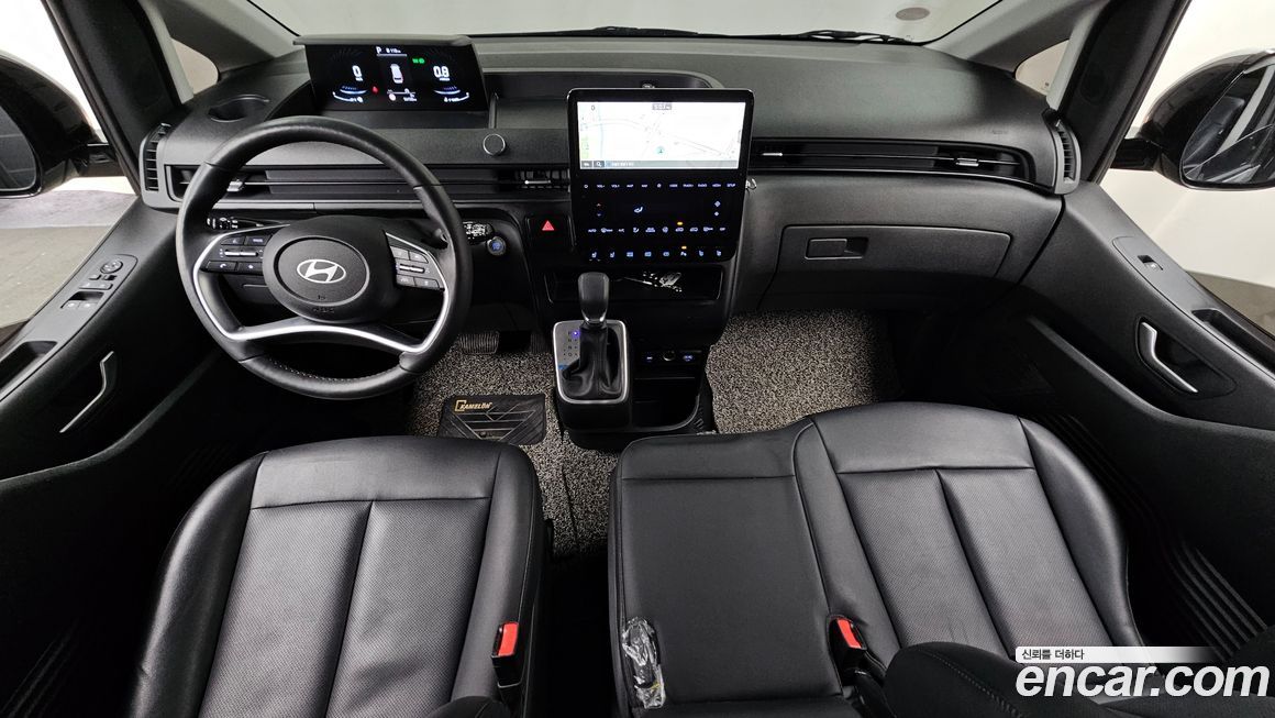 Hyundai Staria 2025