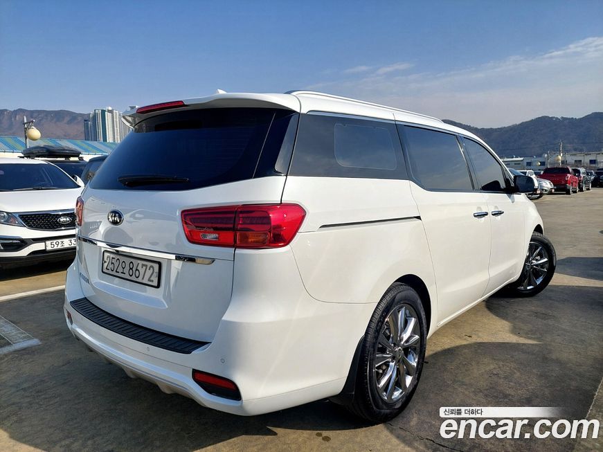 Kia Canival 2019