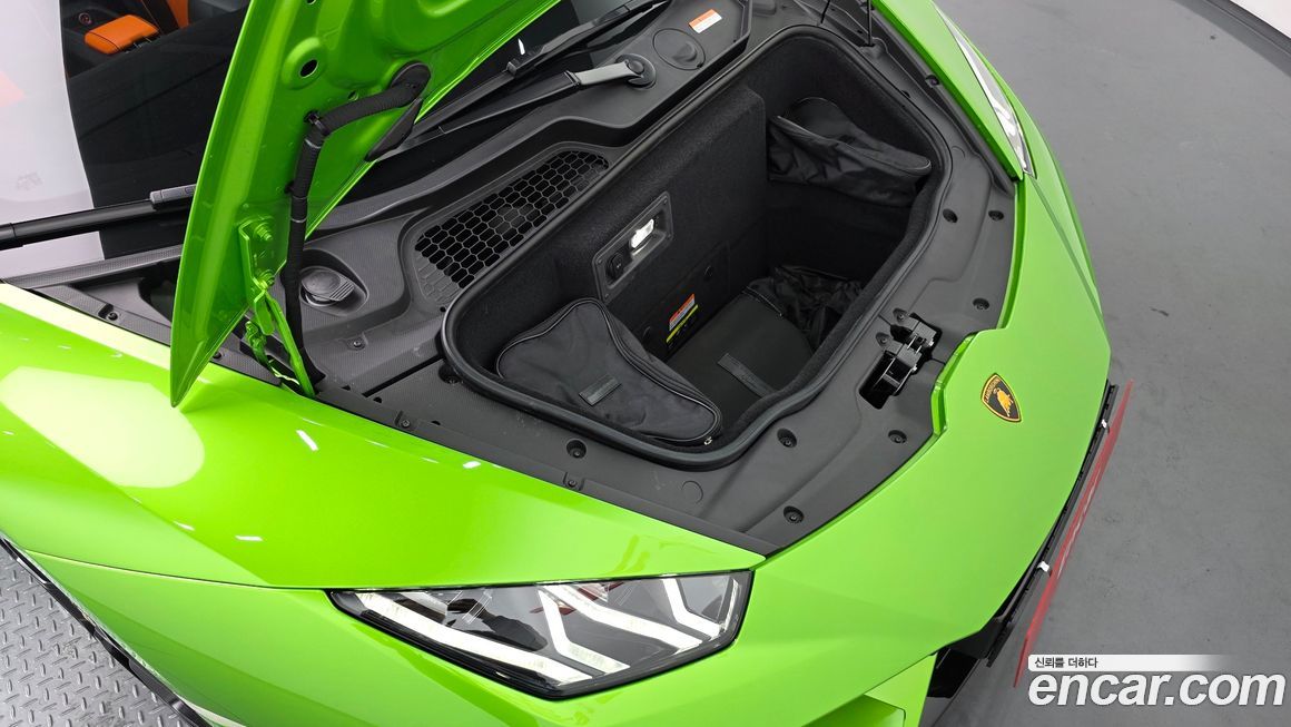 Lamborghini Huracan 2023