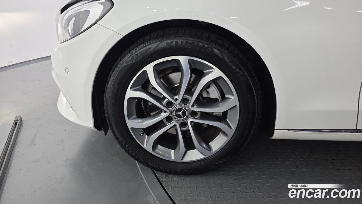 Mercedes-Benz C-Class 2018