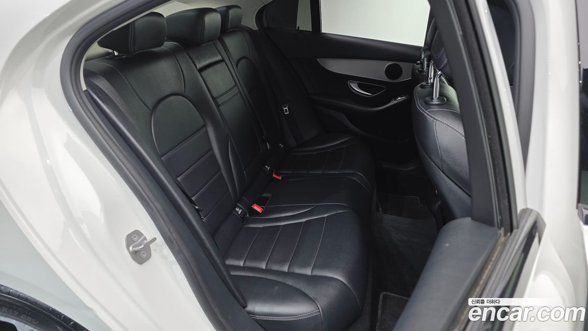 Mercedes-Benz C-Class 2018