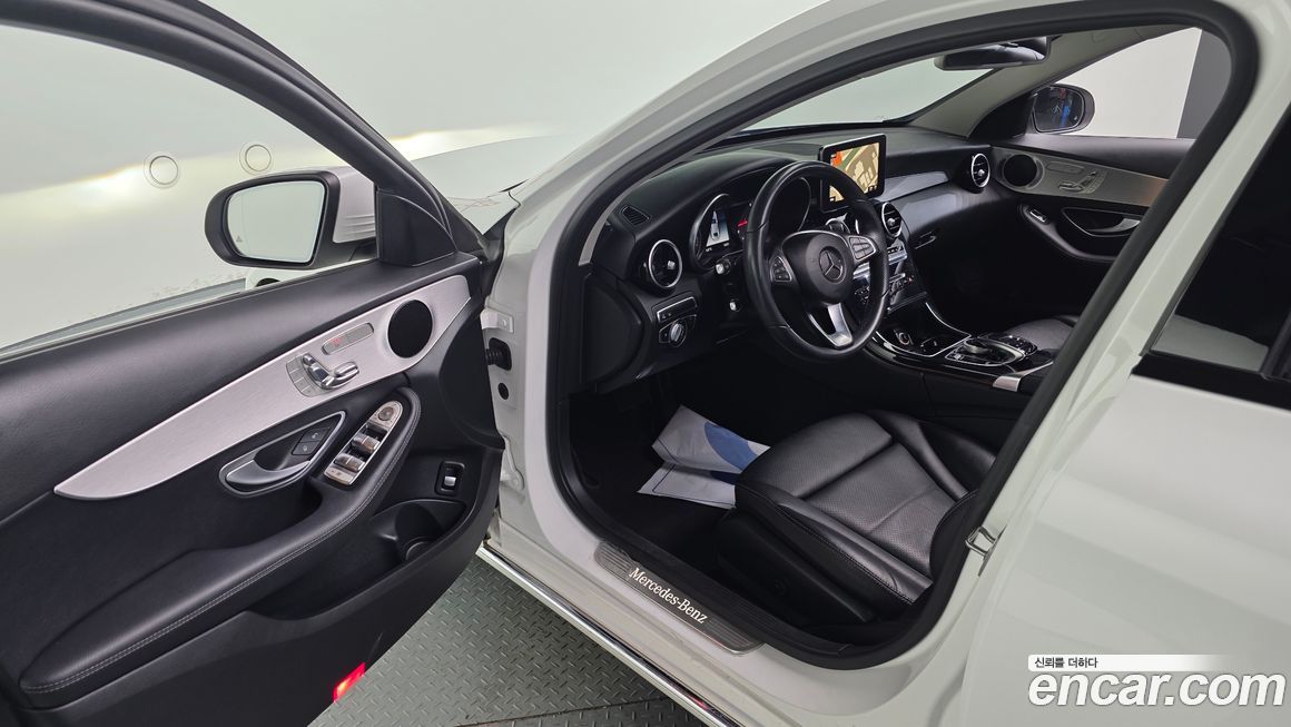 Mercedes-Benz C-Class 2018