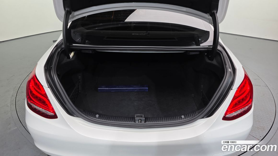 Mercedes-Benz C-Class 2018