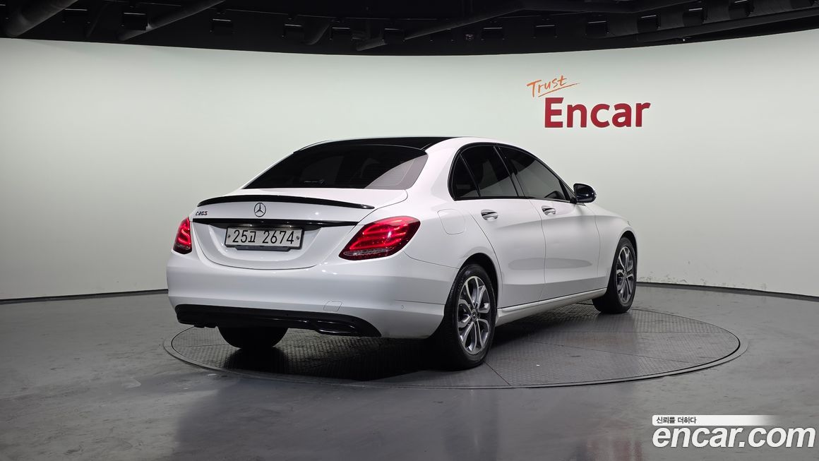 Mercedes-Benz C-Class 2018