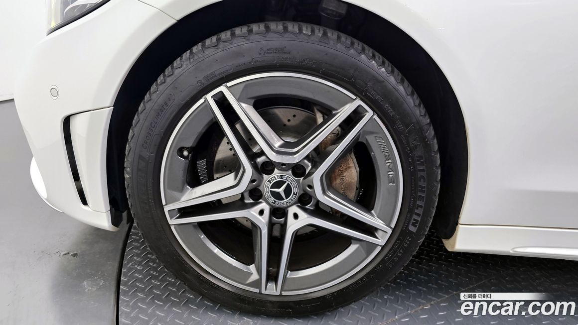 Mercedes-Benz C-Class 2019