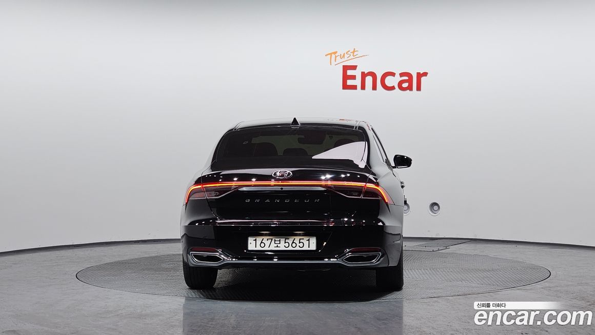 Hyundai Grandeur 2022