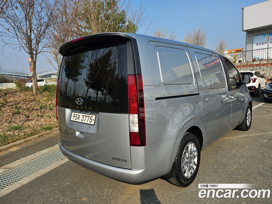 Hyundai Staria 2022