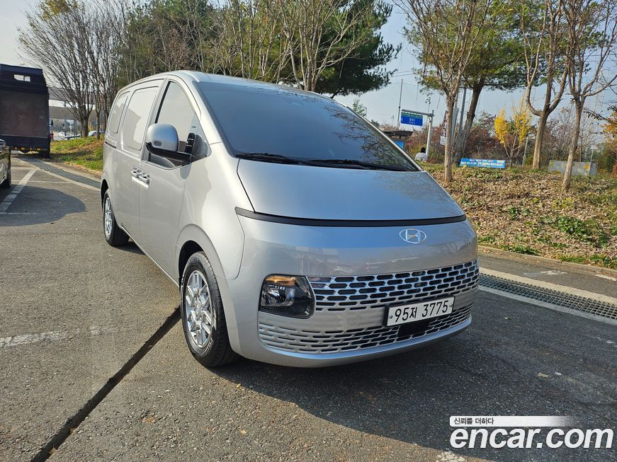 Hyundai Staria 2022