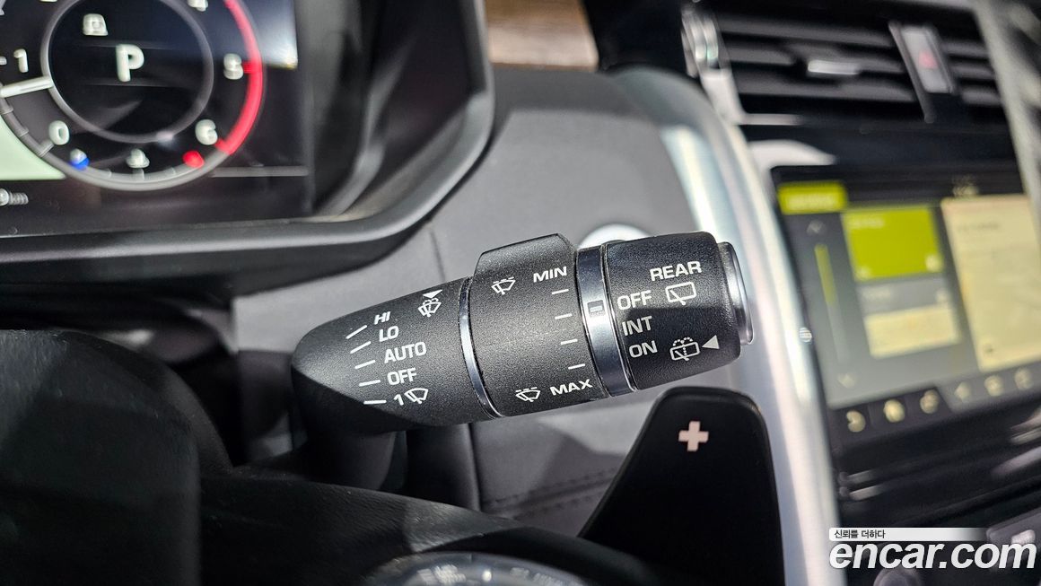 Land Rover Discovery 2018