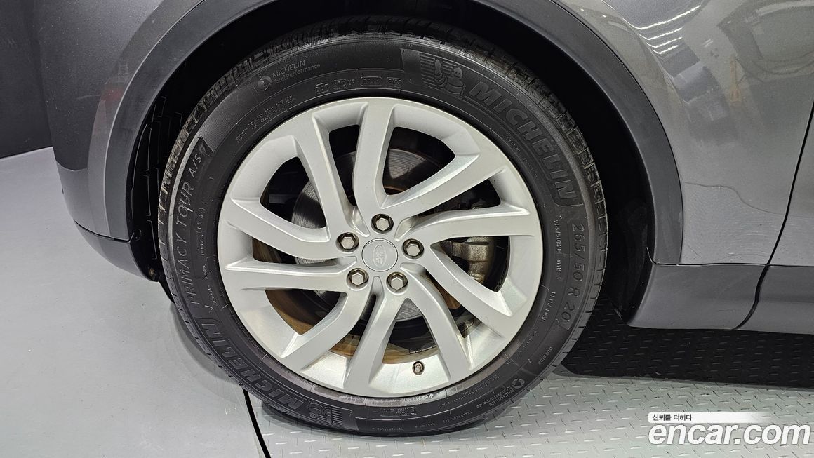 Land Rover Discovery 2018