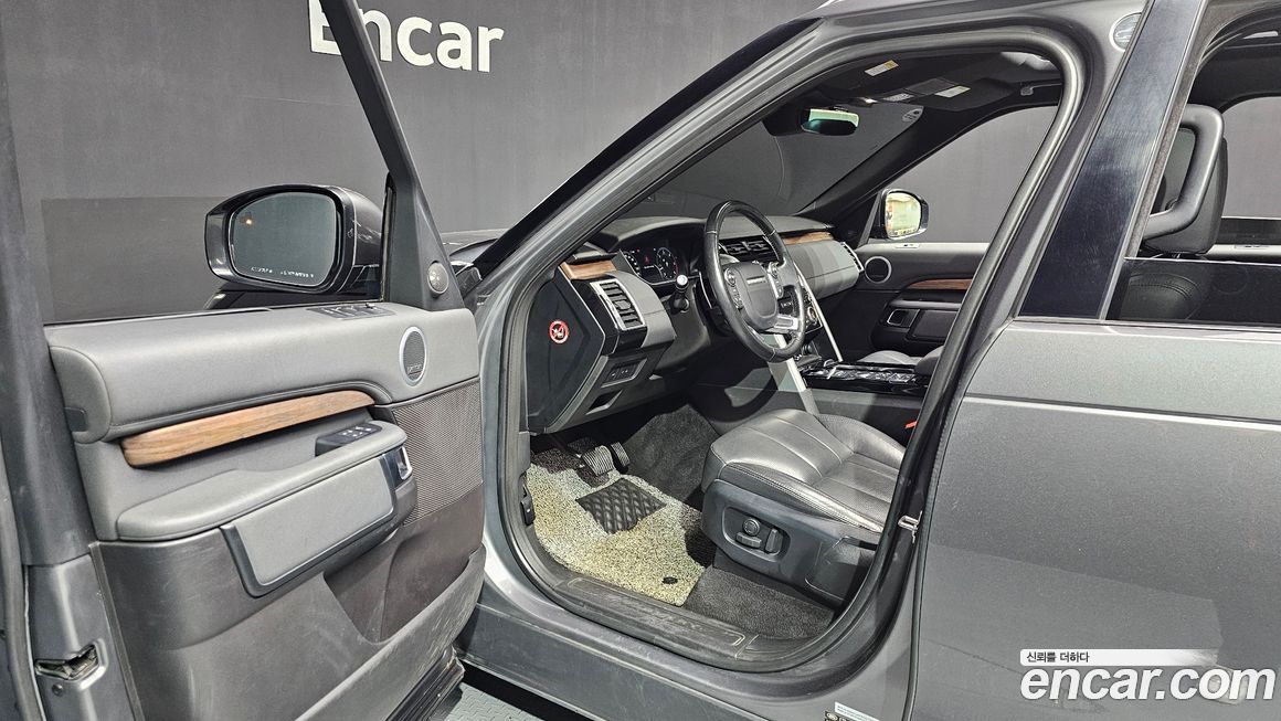 Land Rover Discovery 2018