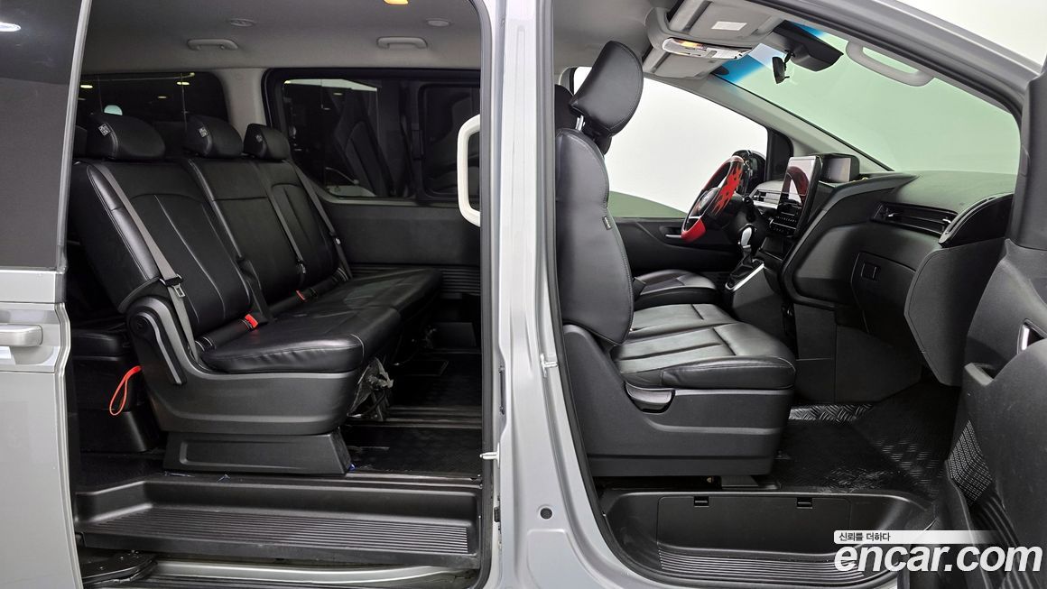 Hyundai Staria 2023