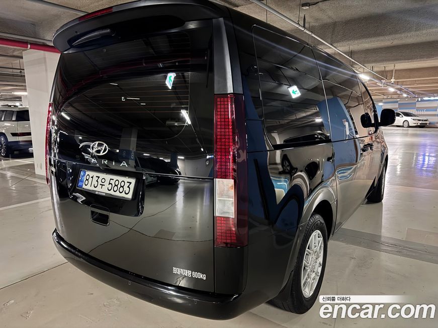 Hyundai Staria 2023