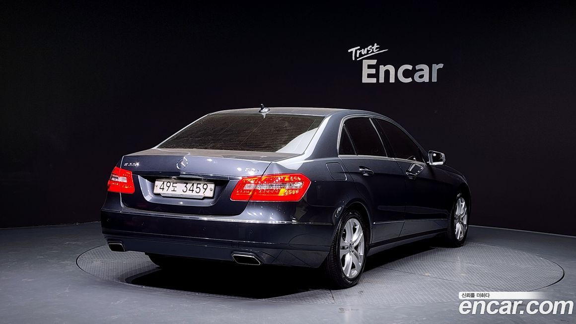 Mercedes-Benz E-Class 2013