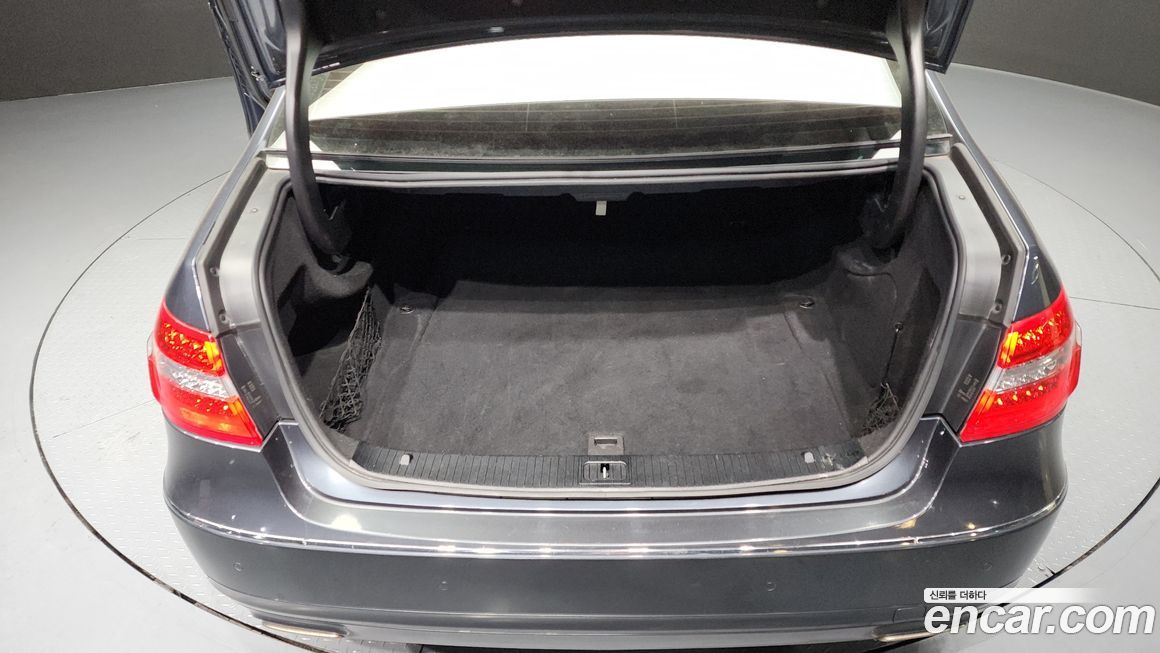 Mercedes-Benz E-Class 2013
