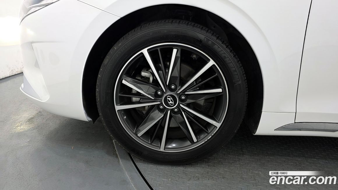 Hyundai Grandeur 2021