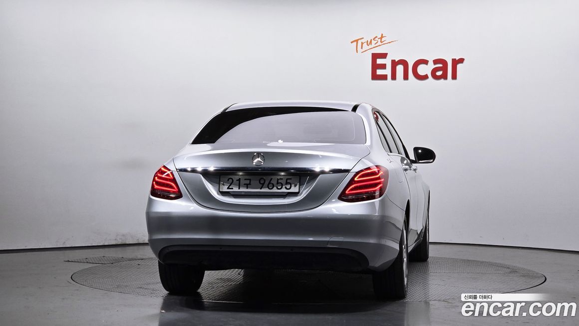 Mercedes-Benz C-Class 2018